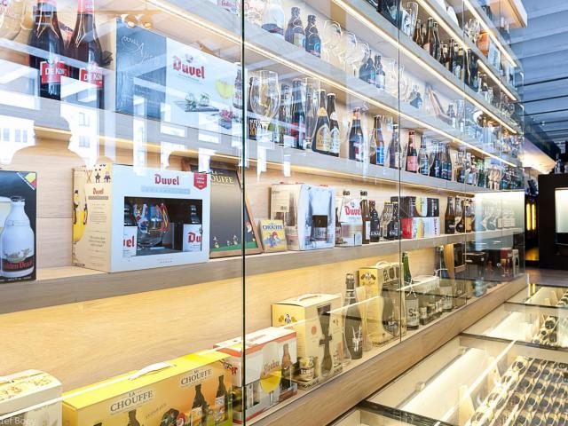 Illustratie of afbeelding op qualiglas.be van realisatie in glaswerk in restaurant Belfort in Gent.